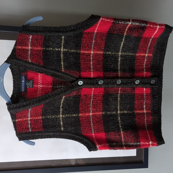 VTG acrylic & wool plaid vest. Rep your grandad in style. Size Small. - Picture 1 of 4